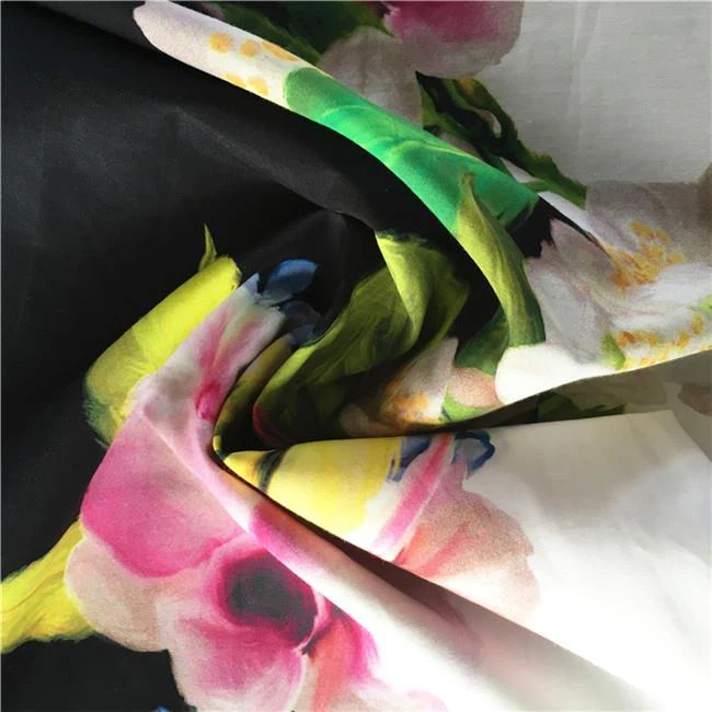 Parduodamas medvilninis užuolaidų audinys